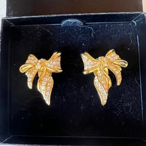 Host Pick! Joan Rivers Rhinestone & Gold Tone Tied Bow Clip on Earrings